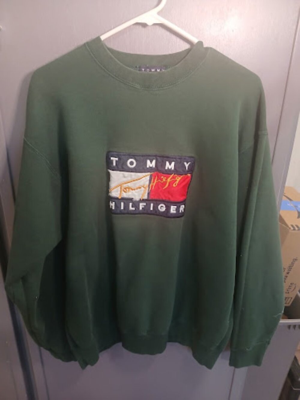 Vintage 90s Tommy Hilfiger Spellout Flag Crest Crewneck XL